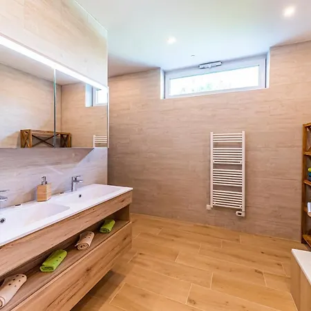 Murtal Apartment *